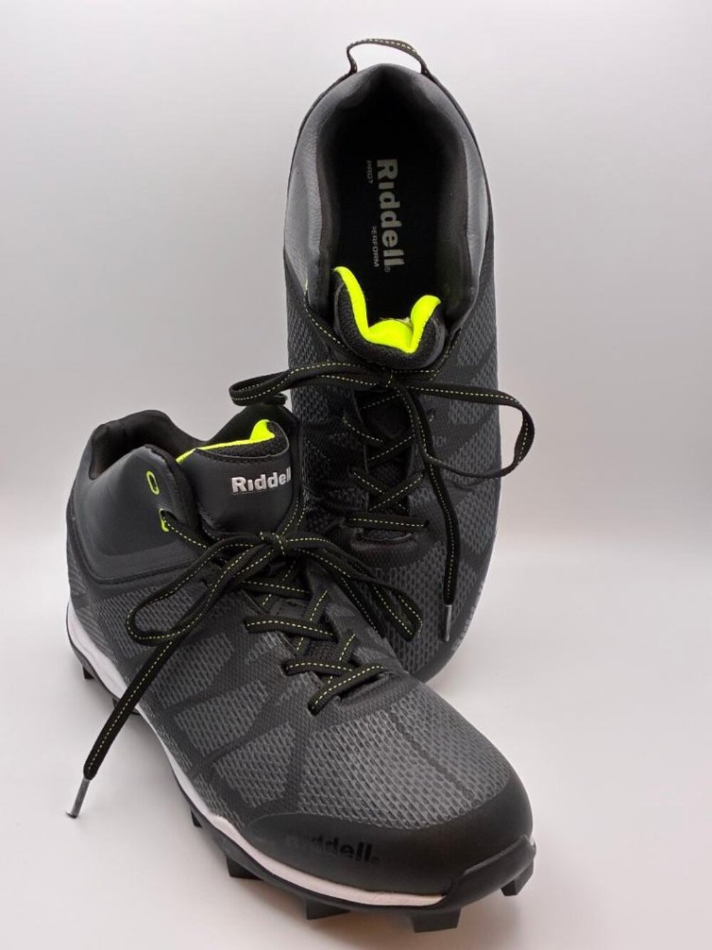 *EUC* Riddell Men's Black Generator Mid Top Firm Ground Football Cleats Sz 10